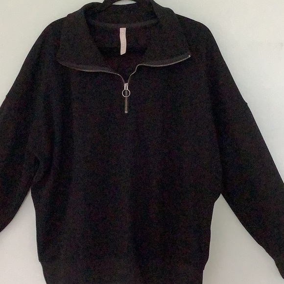 NWOT - Athleta Cozy Karma 1/4 Zip Pullover - black - size XLT - Picture 3 of 15